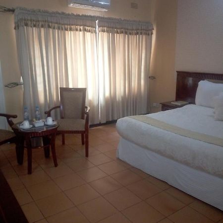 Fatmols Lodge Lusaka Zewnętrze zdjęcie