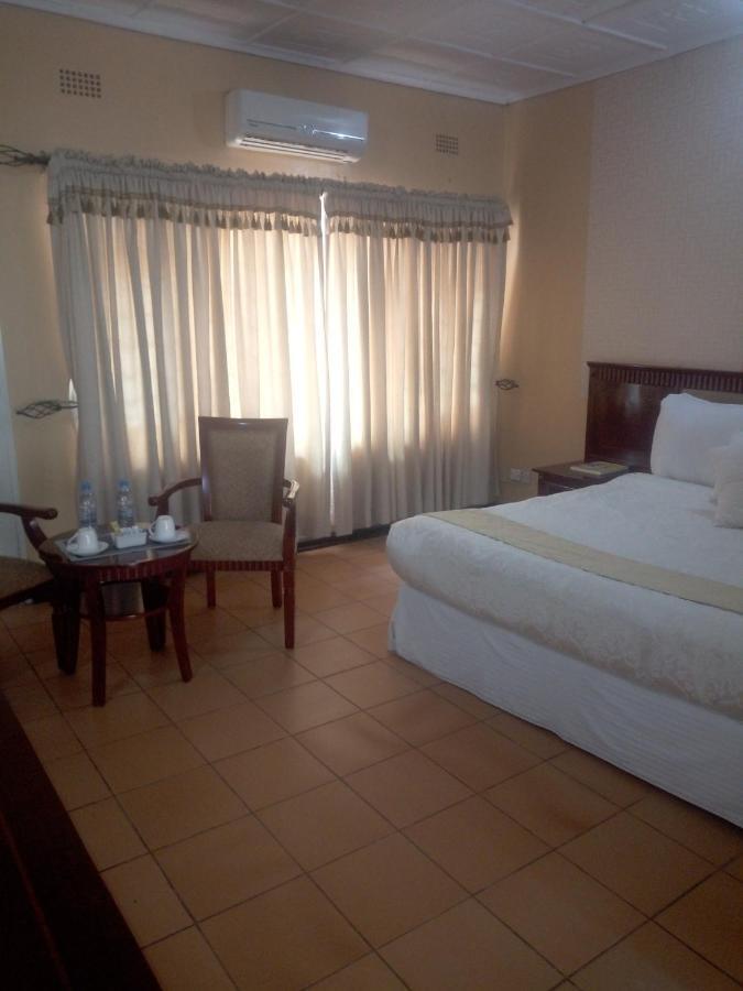 Fatmols Lodge Lusaka Zewnętrze zdjęcie